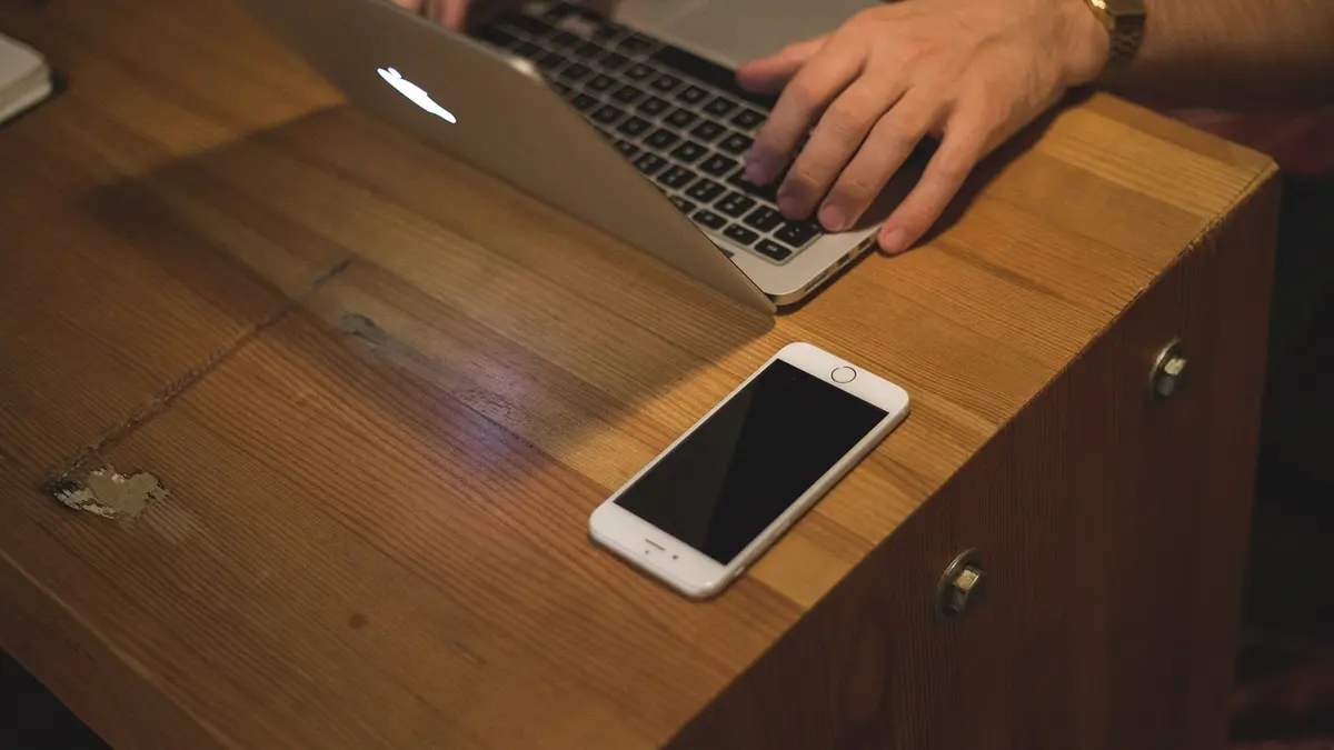 J. Integração com CRM e automações