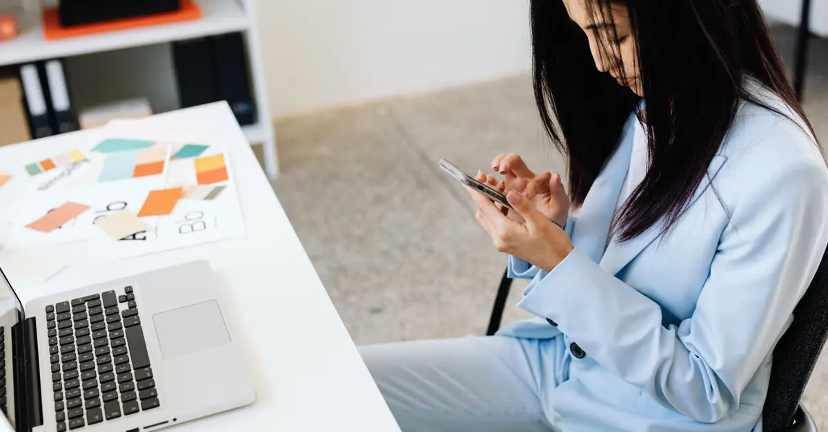 Quando faz sentido validar e-mail primeiro e quando o telefone deve vir antes? — Validação de E