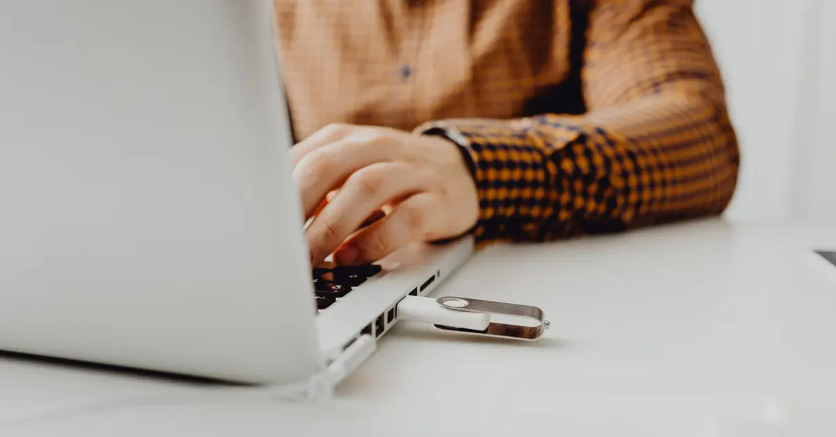 Sim, a assinatura eletrônica é válida em contratos de trabalho – entenda os limites