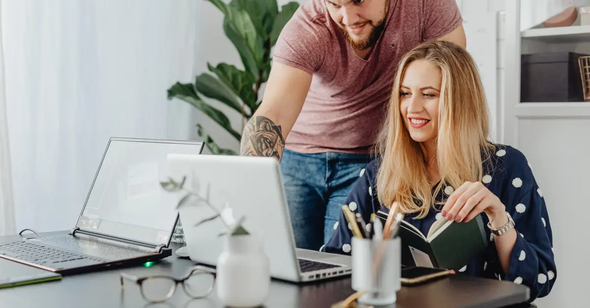 O que considerar ao escolher uma ferramenta para criar popups, landing pages e formulários?