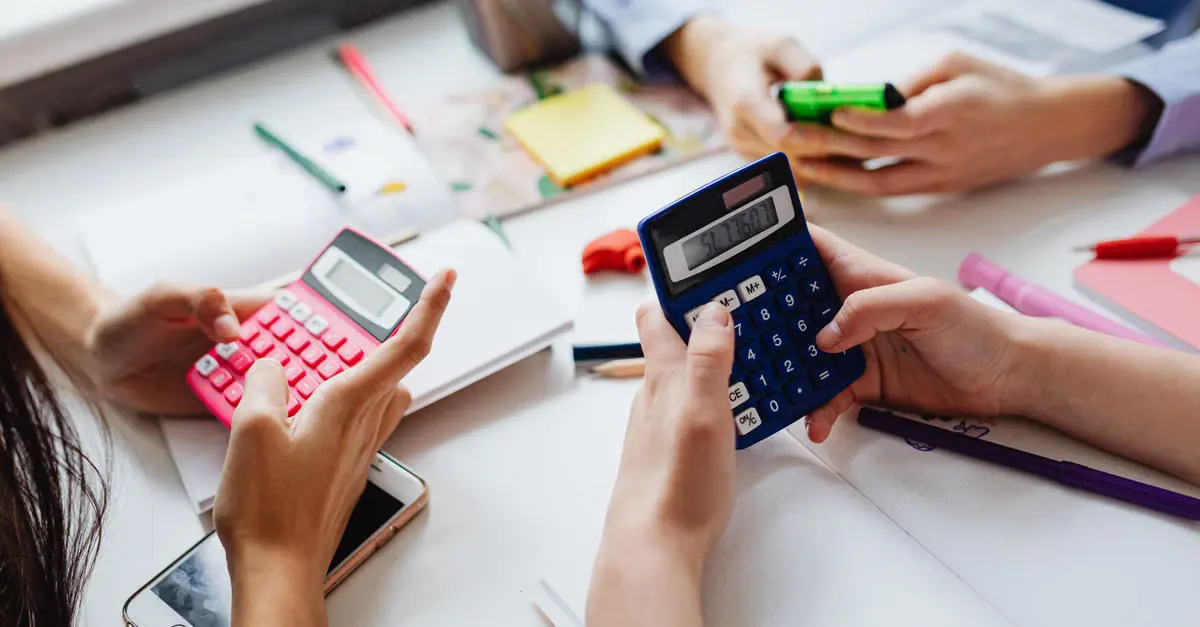 Qual a diferença entre calculadora e diagnóstico na prática? — calculadora ou diagnostico qual formato usar em cada etapa da jornada