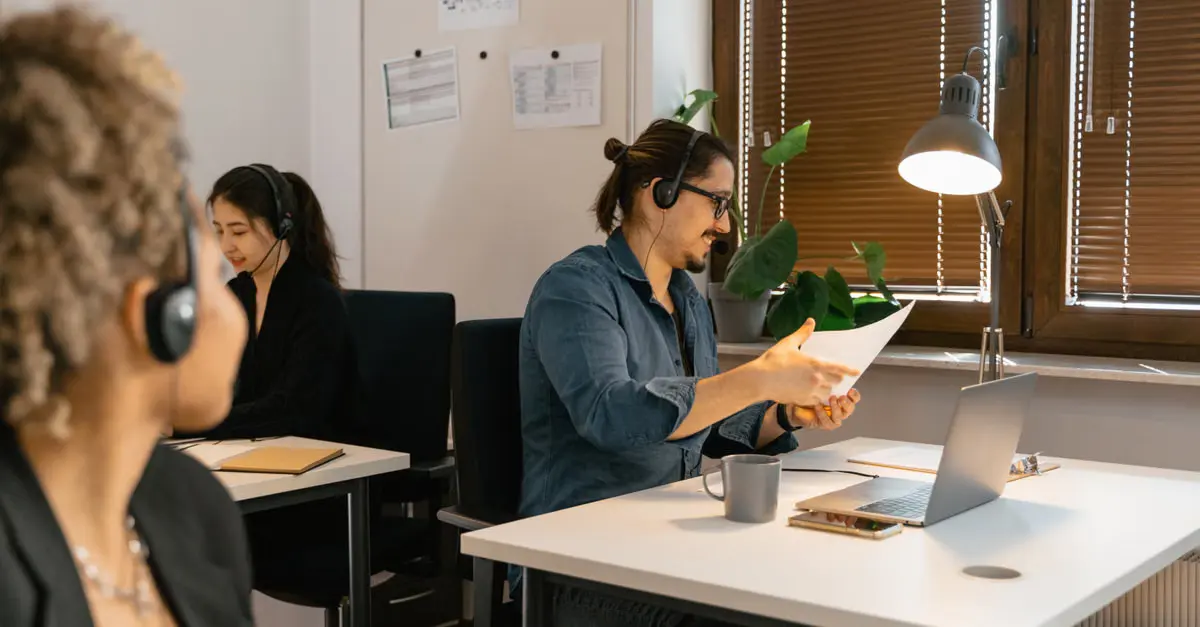 Como transformar conversas em oportunidades rastreaveis? — Atendimento + CRM: como transformar cada conversa em oportunidade rastreável