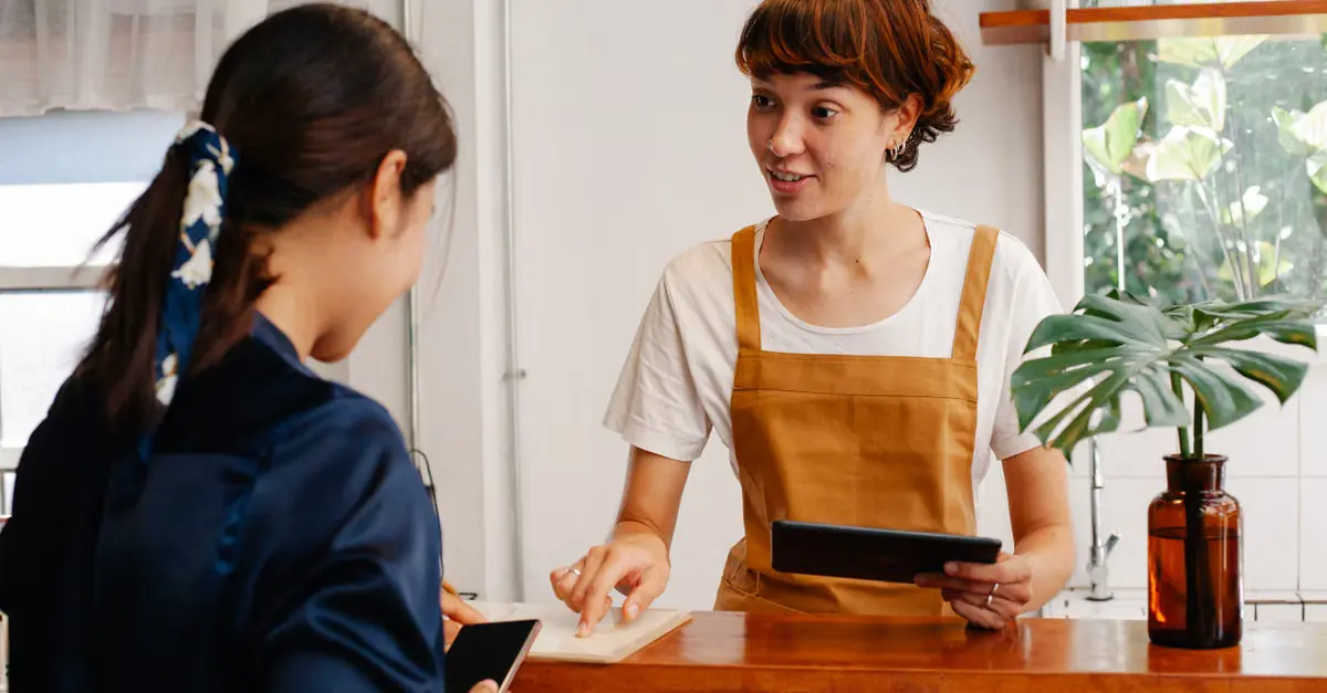 Quando faz sentido e quando não faz usar histórico do cliente unificado? — Histórico do cliente: como atender sem pedir para "explicar tudo de novo"
