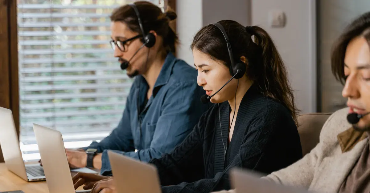 Como funciona um CRM com IA para clínicas na prática? — CRM com IA para clínicas: como aumentar agendamentos e retornos