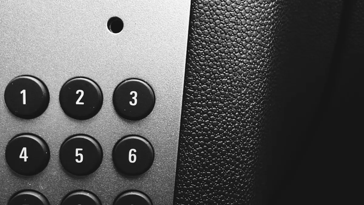 API oficial vs integração por QR Code: o que muda na prática? — saber se API WhatsApp é oficial