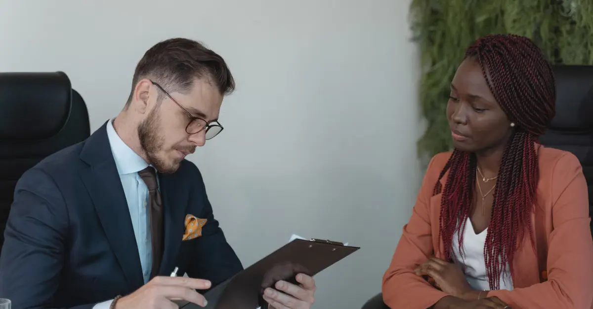 Como avaliar estagiários sem experiência: critérios práticos — entrevista estruturada para estagiarios