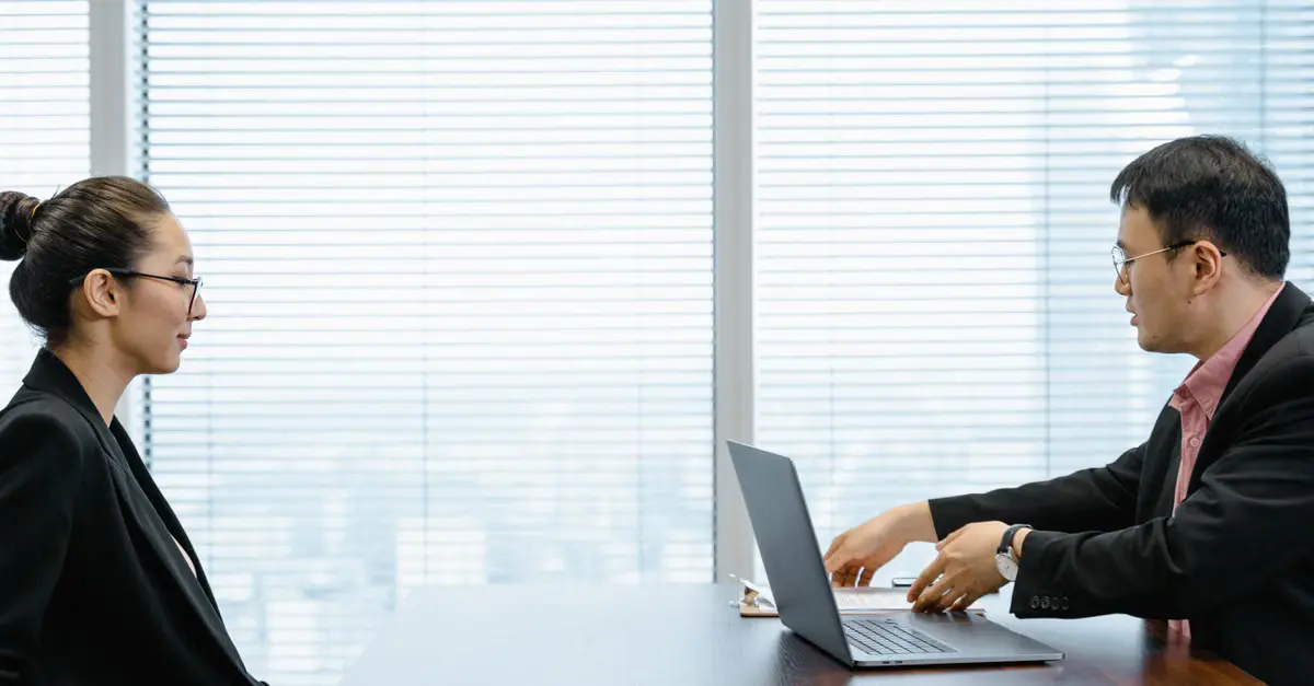 Quais erros mais comuns ao implementar entrevista estruturada para executivos? — entrevista estruturada para executivos