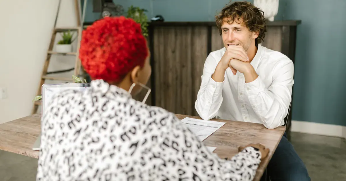 Quais erros comuns comprometem a entrevista estruturada para customer success? — entrevista estruturada para customer success
