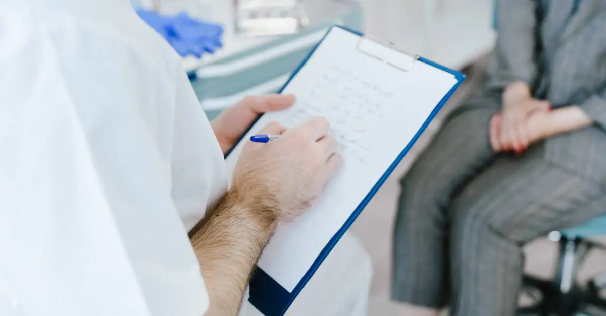 Quando faz sentido usar memória de trabalho e viés de recência na avaliação? — memória de trabalho e viés de recência na avaliação