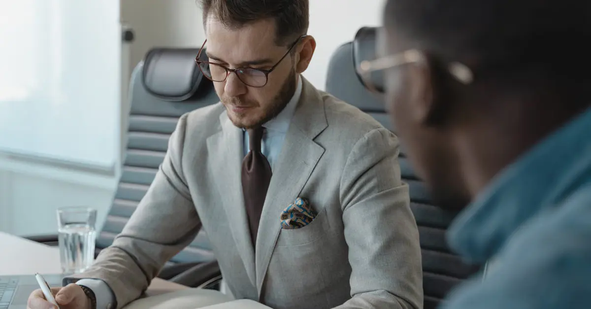 Quais erros comuns comprometem a entrevista estruturada para freelancers? — entrevista estruturada para contratação de freelancers