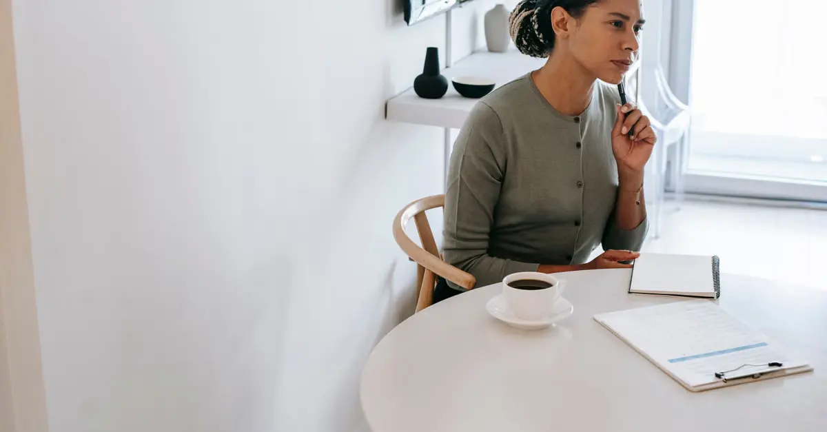 Quando faz sentido avaliar pensamento crítico e quando não faz? — como avaliar pensamento crítico em entrevistas de analistas