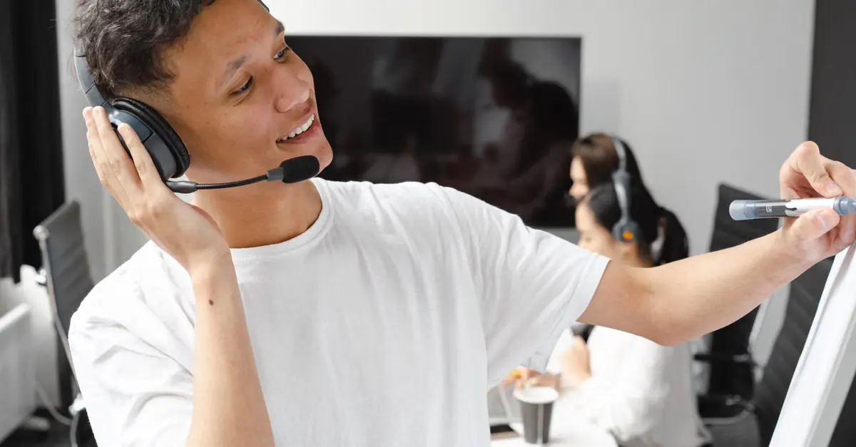 Quando faz sentido usar agentes de IA no helpdesk e quando é melhor manter humanos? — Atendimento Híbrido no Helpdesk: Agentes de IA e Humanos