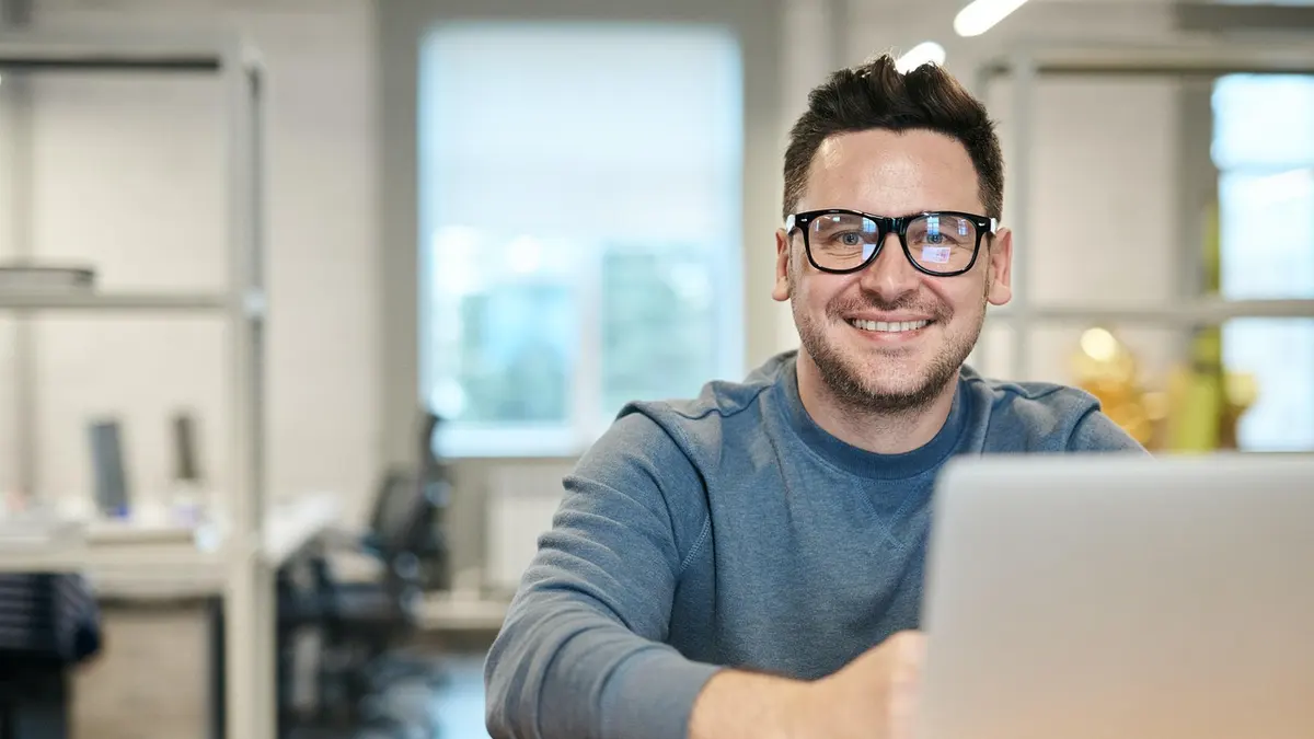 Quais critérios usar para segmentar conteúdo por cargo no comitê de compra? — como criar conteúdo para diferentes cargos do comitê de compra