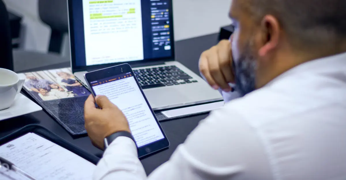 O que considerar antes de responder a um comentário negativo? — comentários negativos redes sociais