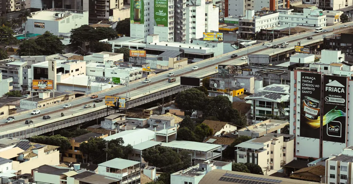 Tráfego pago vs. tráfego orgânico: o que muda quando o orçamento é cortado?