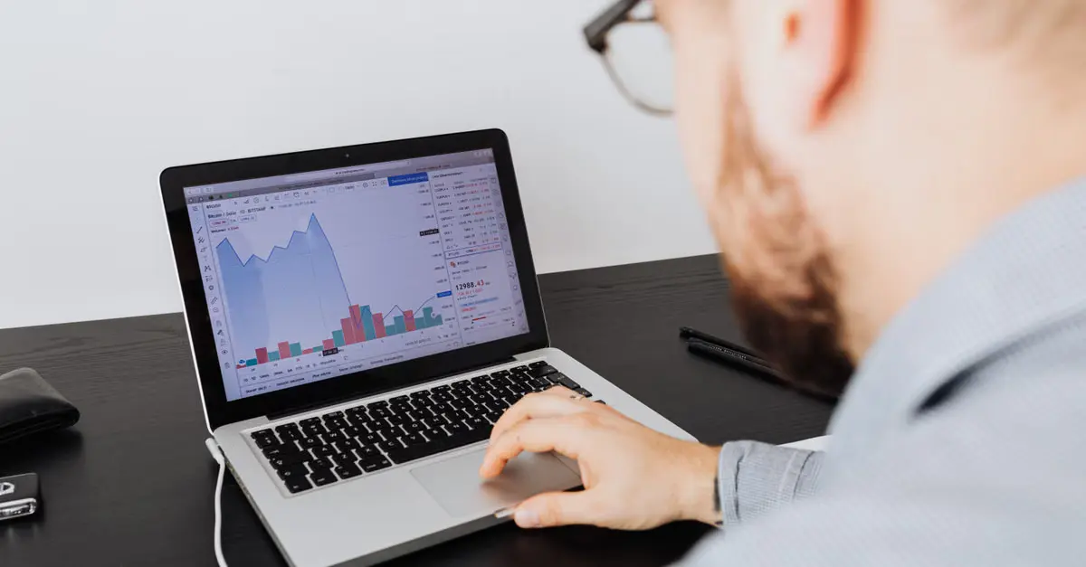 Qual a diferença entre usar Power BI e Grafana para dados de PABX? — PABX Power BI Grafana