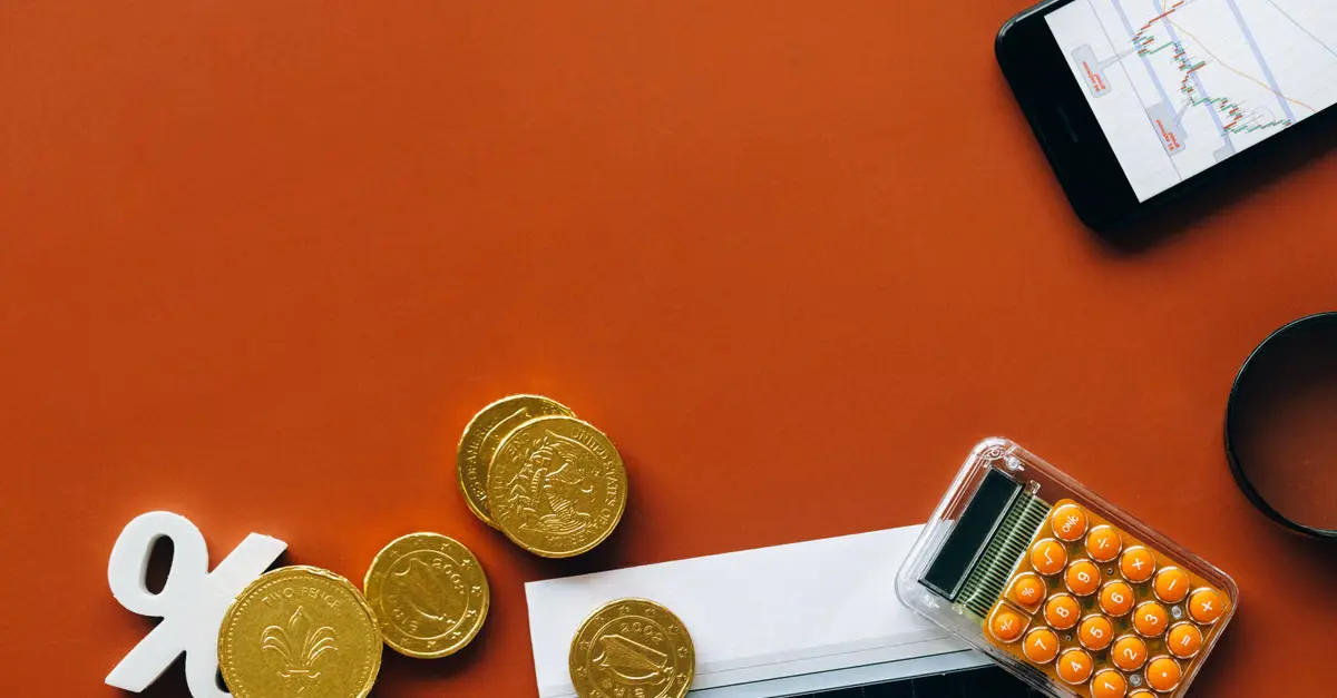 Como calcular o impacto financeiro sem depender de valores fixos?
