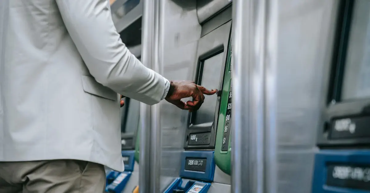 Quando o ticket automático após ligação faz sentido — e quando não faz