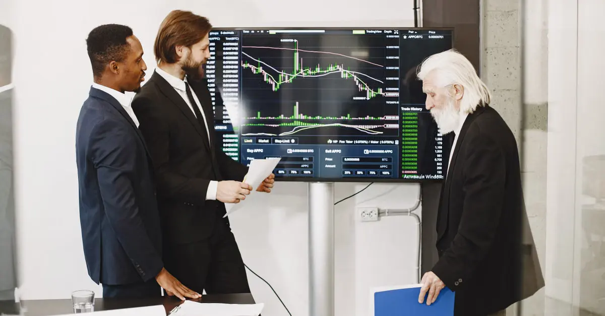 Como avaliar uma ferramenta de automação de briefing em 6 critérios práticos