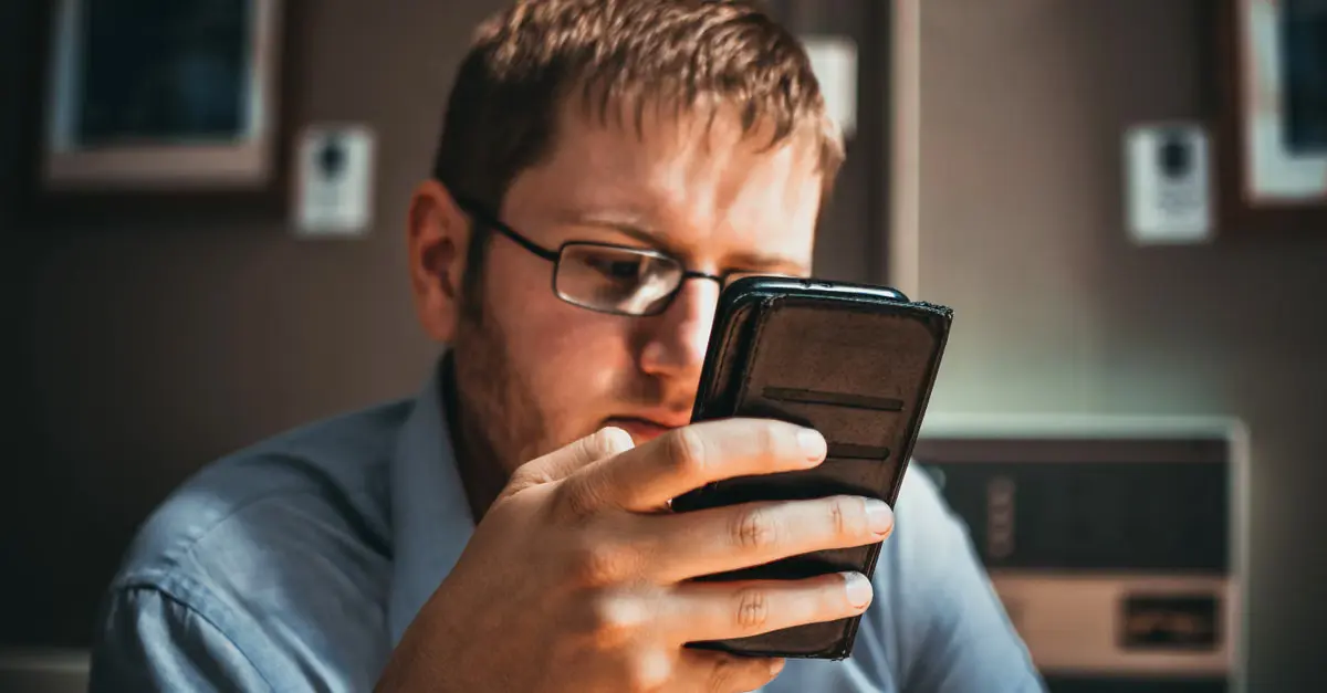 Como criar uma jornada que começa no WhatsApp e continua no canal mais econômico