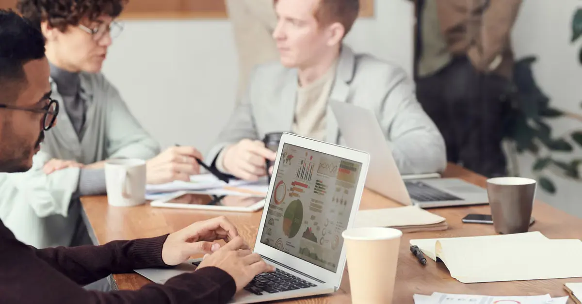 Quais critérios usar para decidir se vale calcular o retorno de SEO agora? — como calcular o retorno de seo pequenas empresas