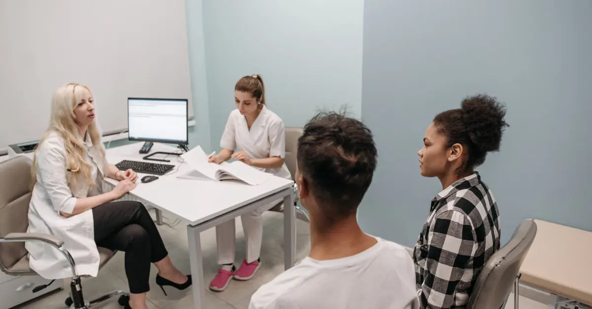 Quais critérios ajudam a avaliar um sistema de acompanhamento do paciente?