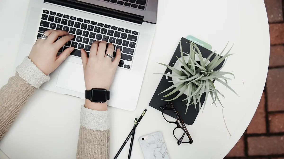 Como estruturar o handoff do lead com contexto total? — canal próprio pré-venda B2B