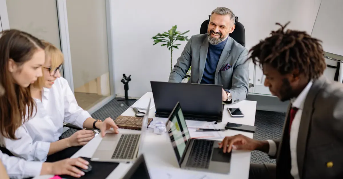 Quando SEO estratégico faz sentido para SaaS — e quando não faz — como apresentar seo para a direção saas