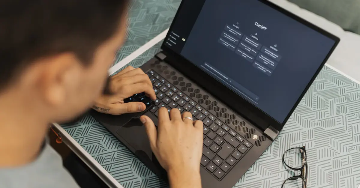 Quais informações tornam o encaminhamento utilizável pelo vendedor? — handoff PWA closer