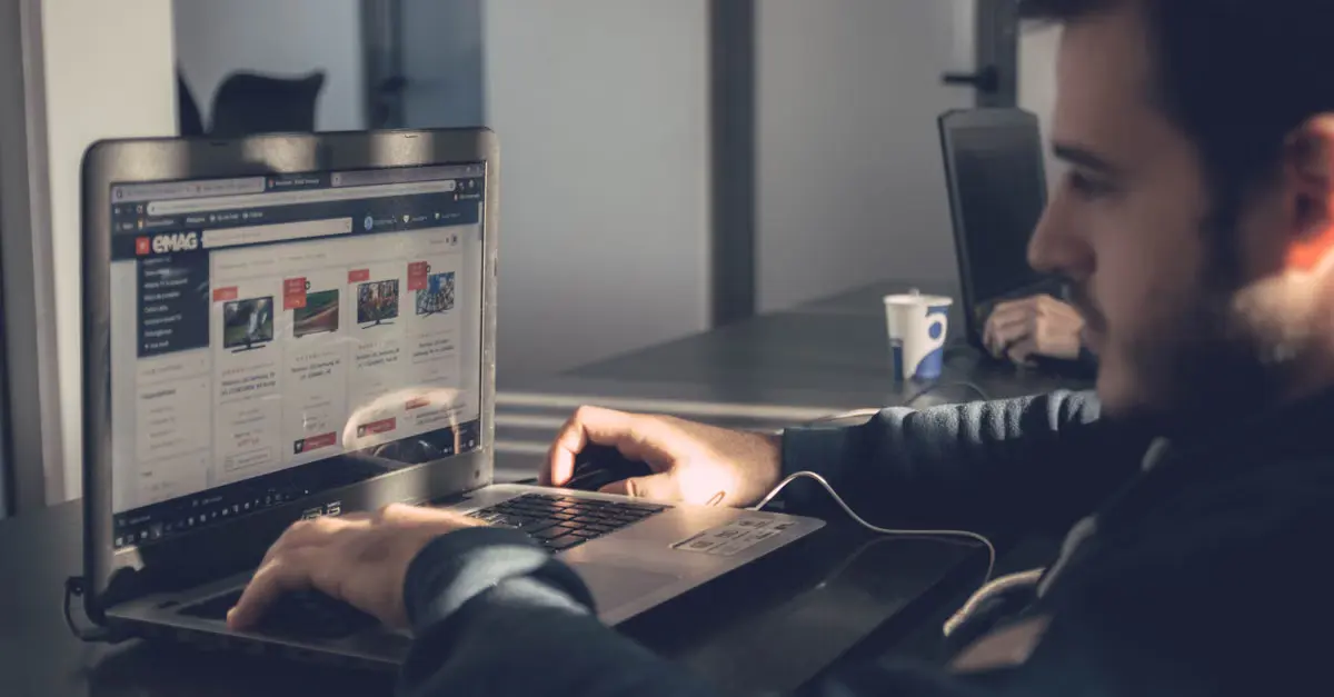 Como ajustar a cadência por interesse, prazo, permissão e resposta? — follow-up comercial RCS