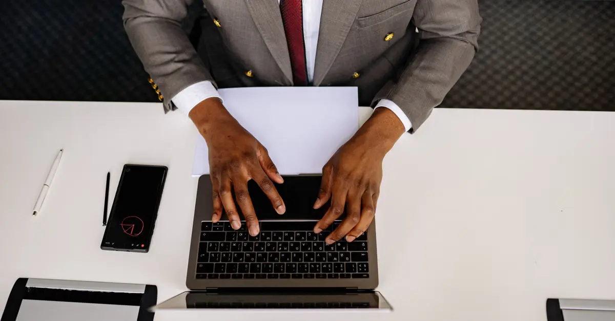 Quando investir em autoridade temática faz sentido — e quando é melhor esperar — como construir autoridade temática marketplaces
