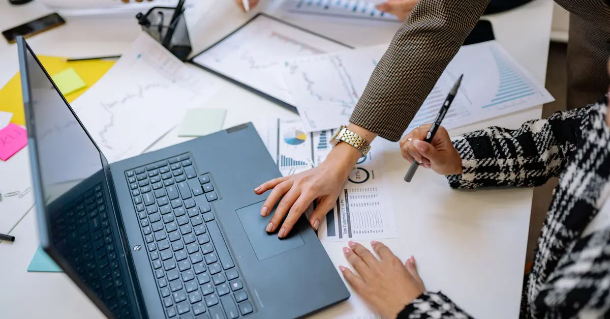 Quando a consistência no SEO para infoprodutos faz sentido — e quando só aumenta o custo — como manter consistência no seo infoprodutos