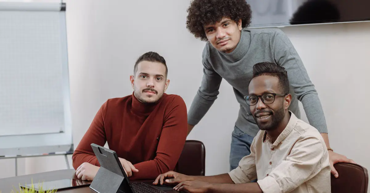 O que muda na prática: licenças, rede e suporte lado a lado — ramal no teams