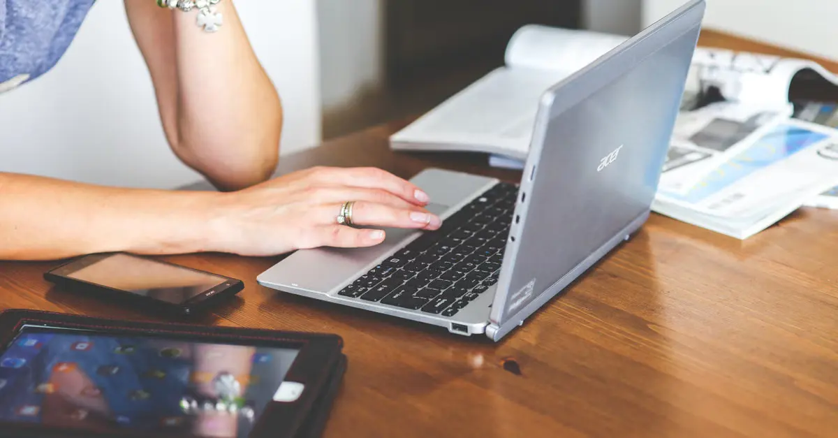 Como planejar uma jornada com RCS e PWA considerando a compatibilidade dos dispositivos