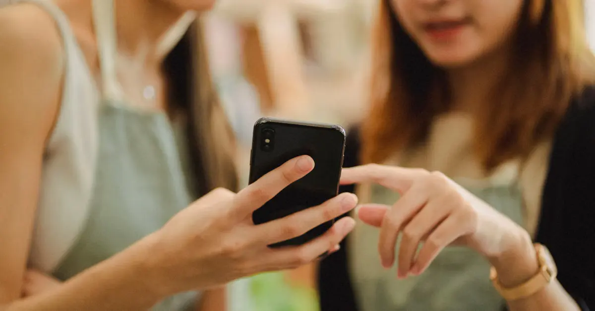 Quando o silêncio no PWA pede RCS, SMS ou WhatsApp — e quando pede apenas espera — cliente não acessou PWA fallback
