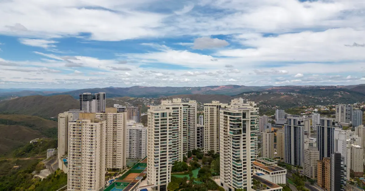 Quais critérios avaliar antes de escolher uma alternativa nacional?